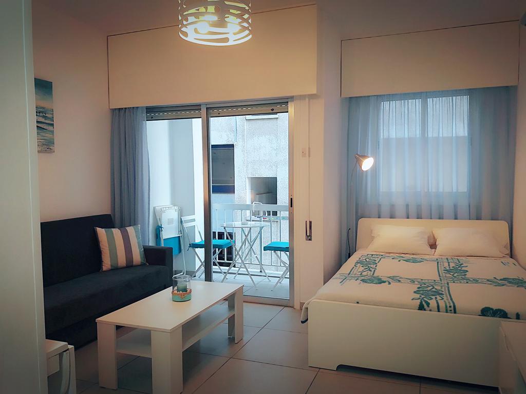 Billis Beach Apartment Limasol Buitenkant foto